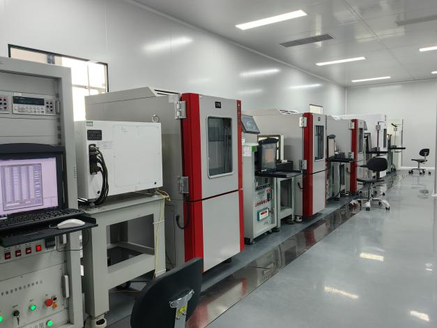 उच्च परिशुद्धता नेविगेशन के लिए उपयुक्त 3 अक्षों के साथ कोणीय गति सेंसर 4